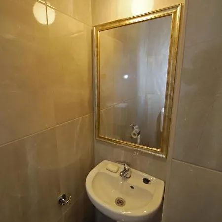 Denis Apartman Eger